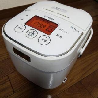 【中古美品】タイガー炊飯器　3合　2017年製　JKU-A551...