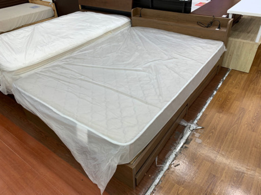 クイーンサイズベッド　ダークブラウン　【トレファク所沢店】