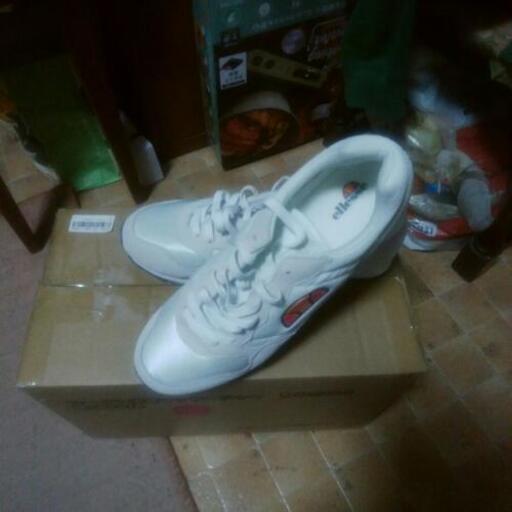 ellesse!白いスニーカー！！28㎝