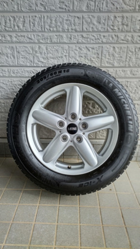 205/60r16 スタッドレス　MINI ミニ　クロスオーバー