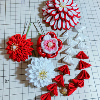 つまみ細工　髪飾り　ハンドメイド 