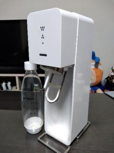 【値下げしました】ソーダストリーム(炭酸水メーカー)ボトル付　ホワイト　白　中古