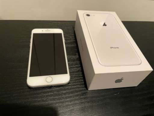 iPhone 8 Silver 64 GB SIMフリー
