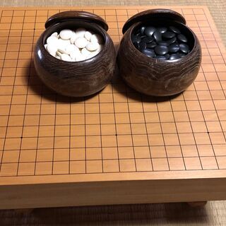 【囲碁盤足付き、碁石セット】