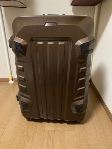 大容量　スーツケース