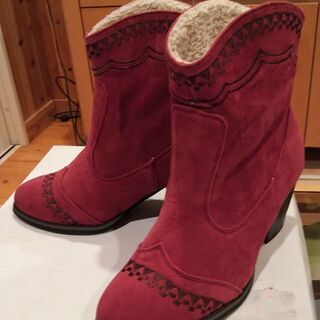 【お譲り先決定】ファー付きブーツの画像