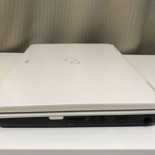 【入門用に！】【Fujitsu製ノートPC】Celeron 925 メモリ4GB HDD 500GB DVDスーパーマルチ WiFi搭載 Win10 Homeの画像