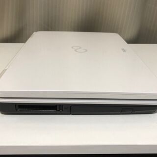 【入門用に！】【Fujitsu製ノートPC】Celeron 925 メモリ4GB HDD 500GB DVDスーパーマルチ WiFi搭載 Win10 Homeの画像