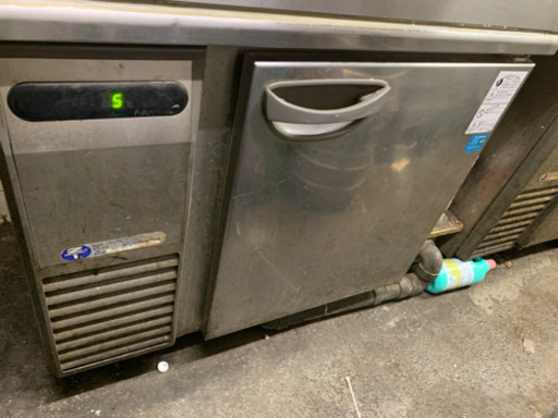 コールドテーブル居酒屋　1面