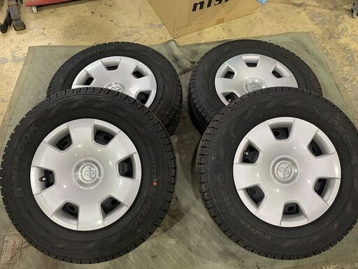 ハイエース  スタッドレス 195/80R15 純正ホイール付き