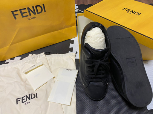 FENDI モンスター　ブラックレザー スニーカー