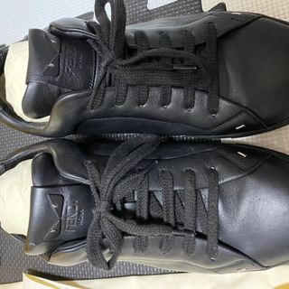 FENDI モンスター ブラックレザー スニーカー