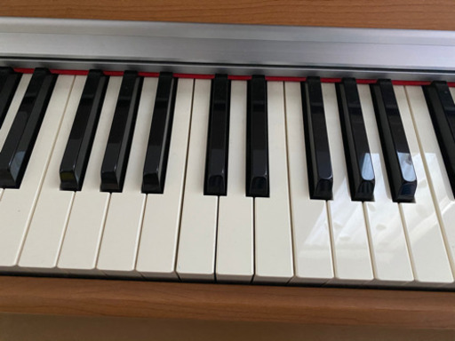 電子ピアノ