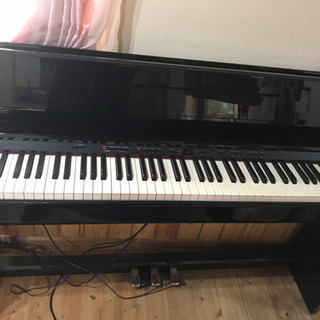 Roland電子ピアノの画像