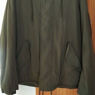 【nano・universe / 撥水中綿入りミリタリーフードブルゾン,LARGE,カーキ】の画像