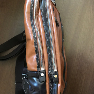 更に値下げしました！ボディーバッグの画像