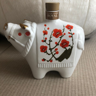 サントリー ローヤル 干支ボトル　2009年　丑年