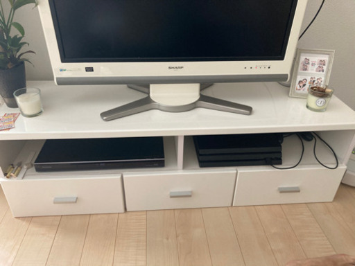 テレビ台　引き渡し待ち
