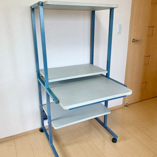 古いパソコンデスク