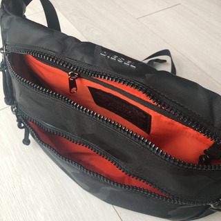 ★美品★DIESEL 迷彩柄 バッグの画像