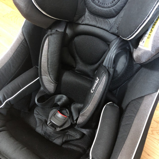 コンビ　ISOFIX チャイルドシート　NF-700