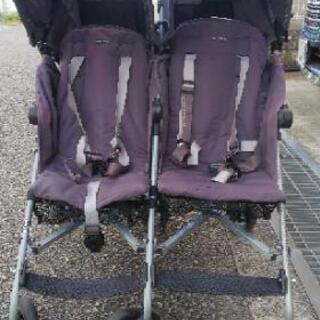 双子用ベビーカーの画像