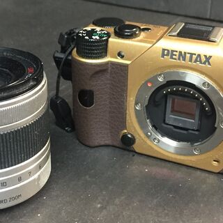 　※金のカメラ※　小型 手のひらサイズのボディ　ミラーレス一眼　PENTAX Q7　