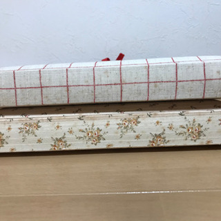 FORWARD　 アルバム  二冊セット　赤とベージュ系チェック柄　花柄の布地　の画像