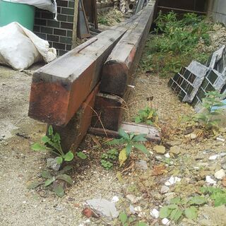 （相談中）【無料】木材あげます　廃材★家屋解体　梁　薪の画像