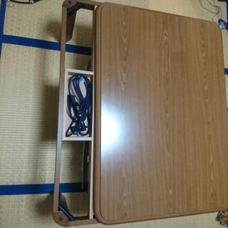 コタツテーブル (まだまだキレイで捨てるのはもったいないので)の画像