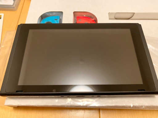 switch新型美品、ソフト、SDカード付き