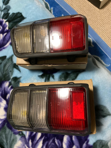 三菱　デリカ　スターワゴン　クリアテールレンズ　絶版品