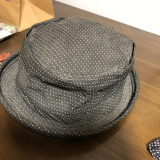 引取先決定　ポークパイハット　帽子　ブラックにドット