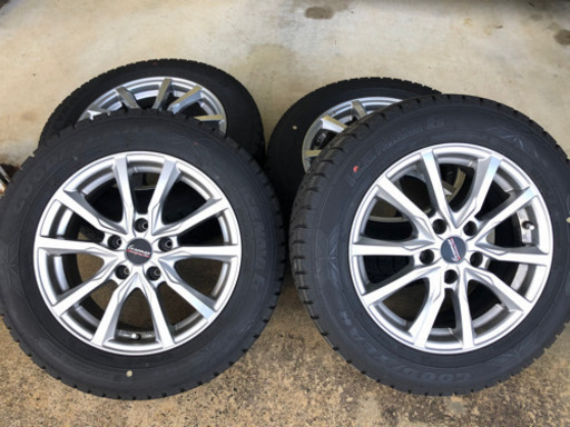 《取引決定しました》《引取限定》美品スタッドレス205/60/16