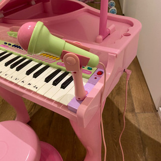 子供用おもちゃピアノの画像