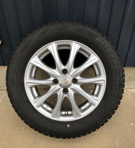 ブリヂストン　スタッドレスタイヤ4本セット　アルミホイール付き