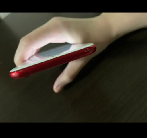 【１２月末まで】iPhone 7 Red 128 GB SIMフリー