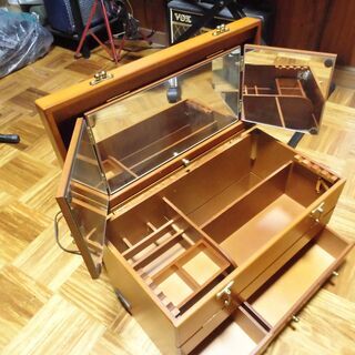 レトロな小型三面鏡　中古（美品）の画像