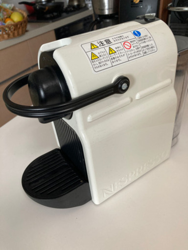 ネスプレッソ　コーヒーメーカー