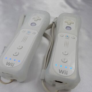 美品【動作確認済】ソフトカバー付きコントローラー２個★バランスボード箱付き★ゲームソフト多数★Wii本体★ウィー★パーティに★の画像