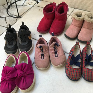 女の子　靴、サンダル　12足