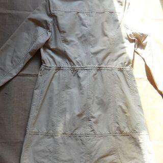 mi  deu　ハーフ・コートの画像