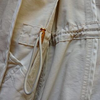 mi  deu　ハーフ・コートの画像