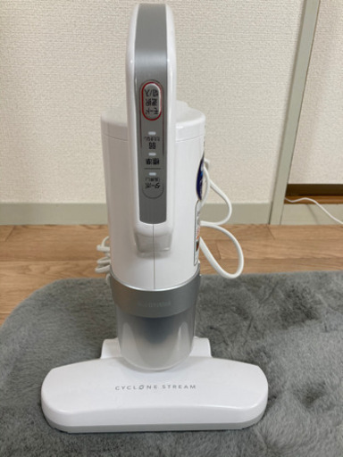 値下げ！！アイリスオーヤマ　布団クリーナー