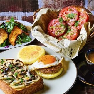 ホテル内のカフェスタッフ募集
