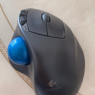 【取引中】ワイヤレスマウス⭐︎Logicool  トラックボール　レシーバー付きの画像