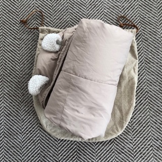 最終値下げ‼️ベビー用　防寒ケープ　ダウン　内側フリースの画像