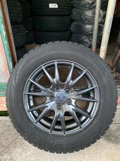 プリウス５０に使用スタッドレス４本セット最終値引き早い者勝ち！！