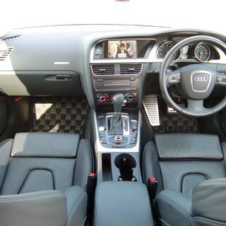 【自社ローン】★保証人無し★全国対応★AUDI★A5スポーツバック★4WD★パドルシフト★2.0TFSI★地デジ★ETCの画像