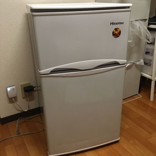 Hisense　82㍑　2ドア冷蔵庫　HR-B82JW 2016年製